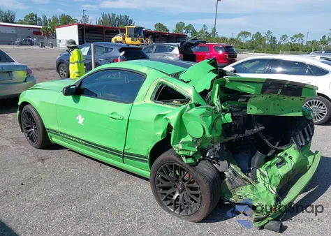2013 Ford Mustang V6 z USA, uszkodzony, nr VIN 1ZVBP8AM3D5263609